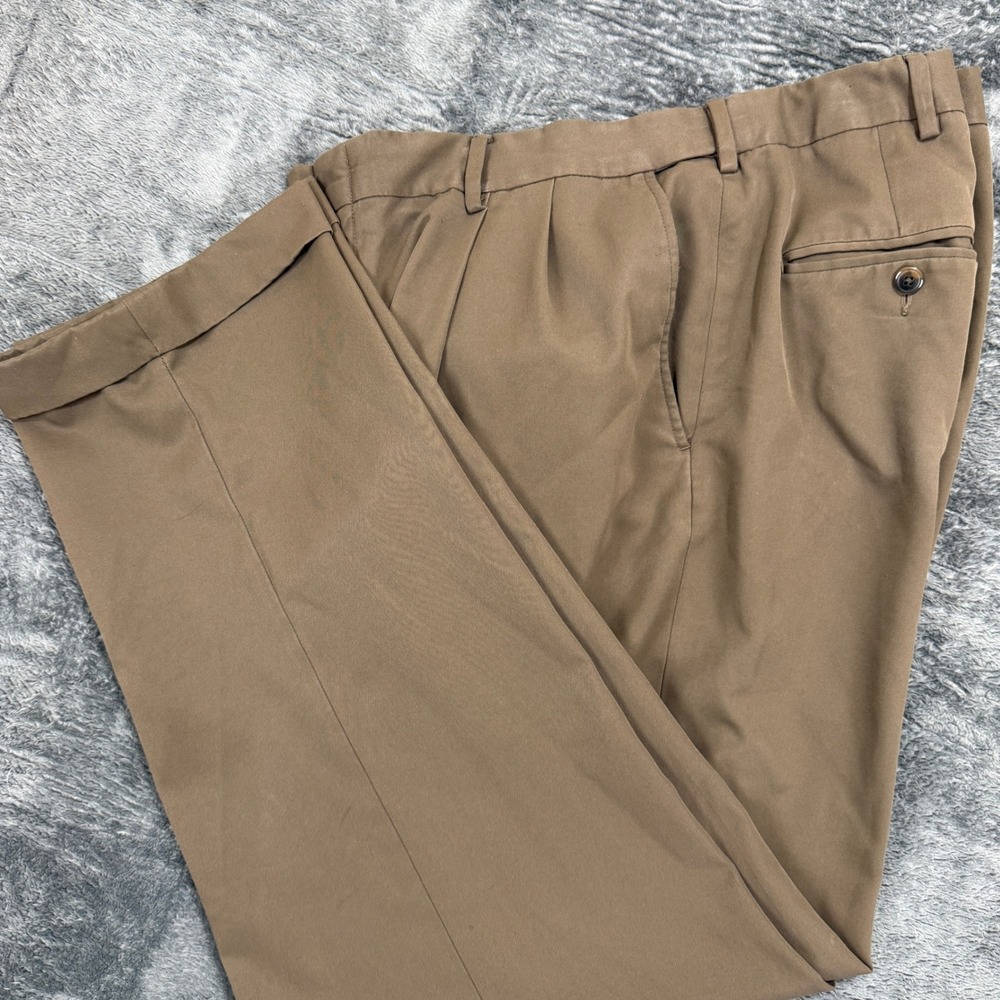 Haggar Pleated Dress Pants Mens 40x32 Brown Classic Fit Cuffed CT23BK
